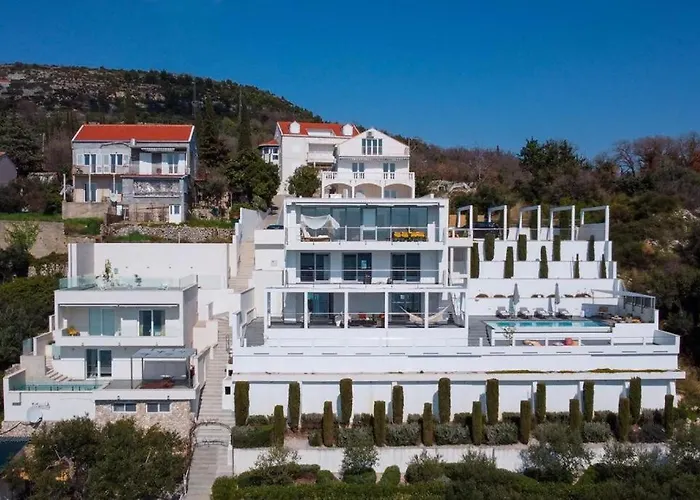 Hedera Estate Hedera Xxii Willa *