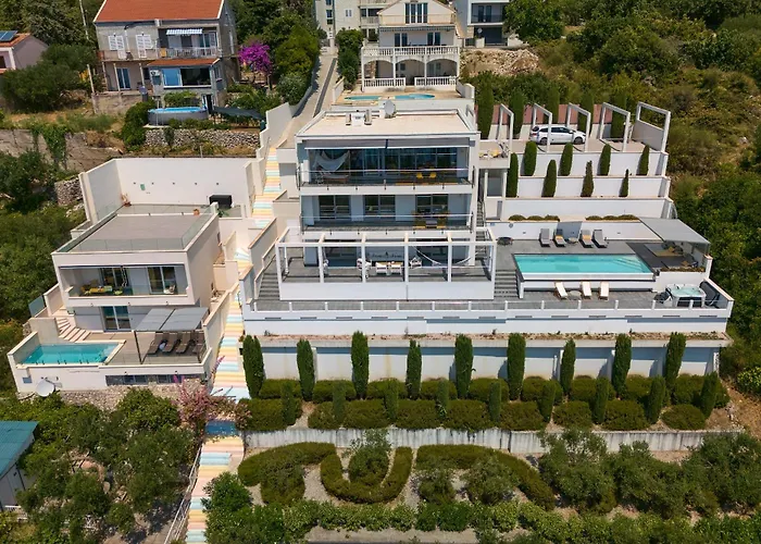 Hedera Estate Hedera Xxii 别墅 扎通